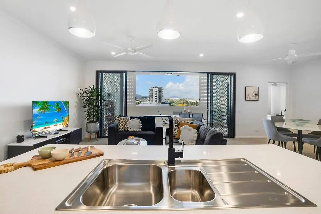 City Escape At Loft Apartments - Cairns Cbd 0*,  Australia